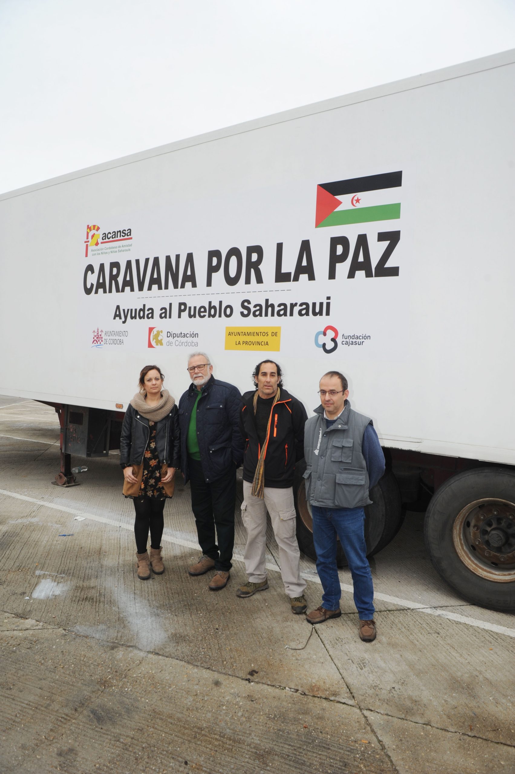 Parte hacia el Sáhara el camión de alimentos de Caravana por la Paz