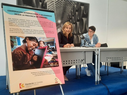 El trabajo de la Diputación y de oenegés en el ámbito de la cooperación internacional se muestra en una exposición en la Casa de la Cultura de Montilla